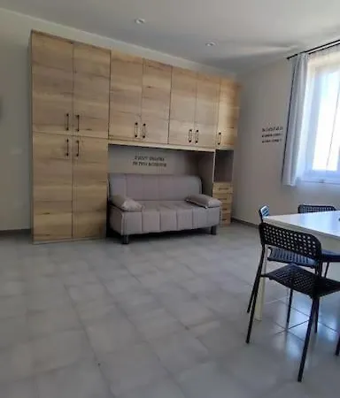 Casa Di Edward Nyaraló